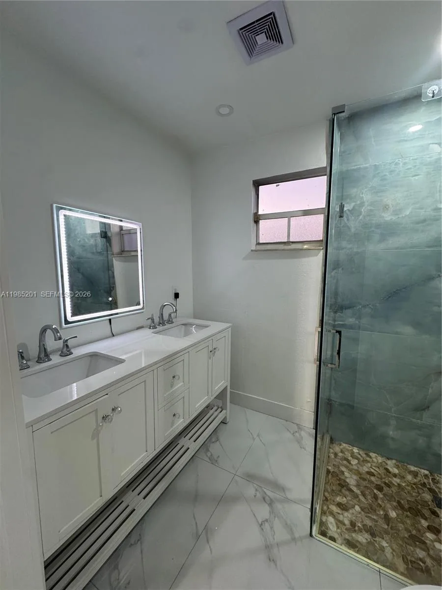 9633 SW 11th Ter, Miami, FL 33174 photo 2