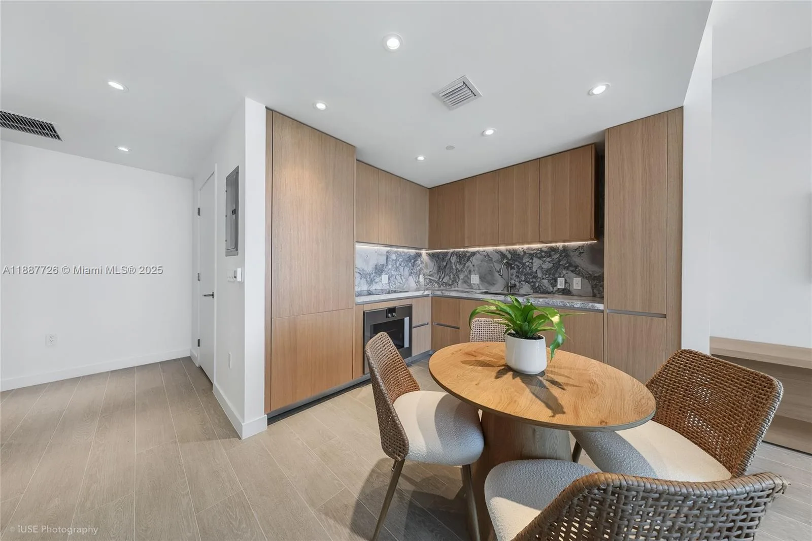500 Alton Rd # 1906, Miami Beach, FL 33139 photo 3