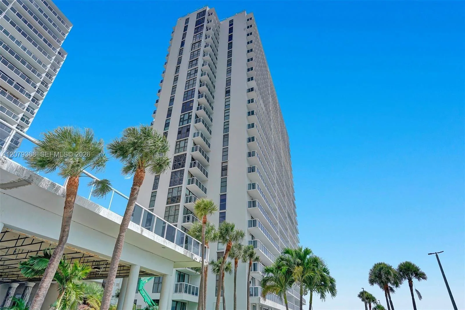 20515 E Country Club Dr # 346, Aventura, FL 33180