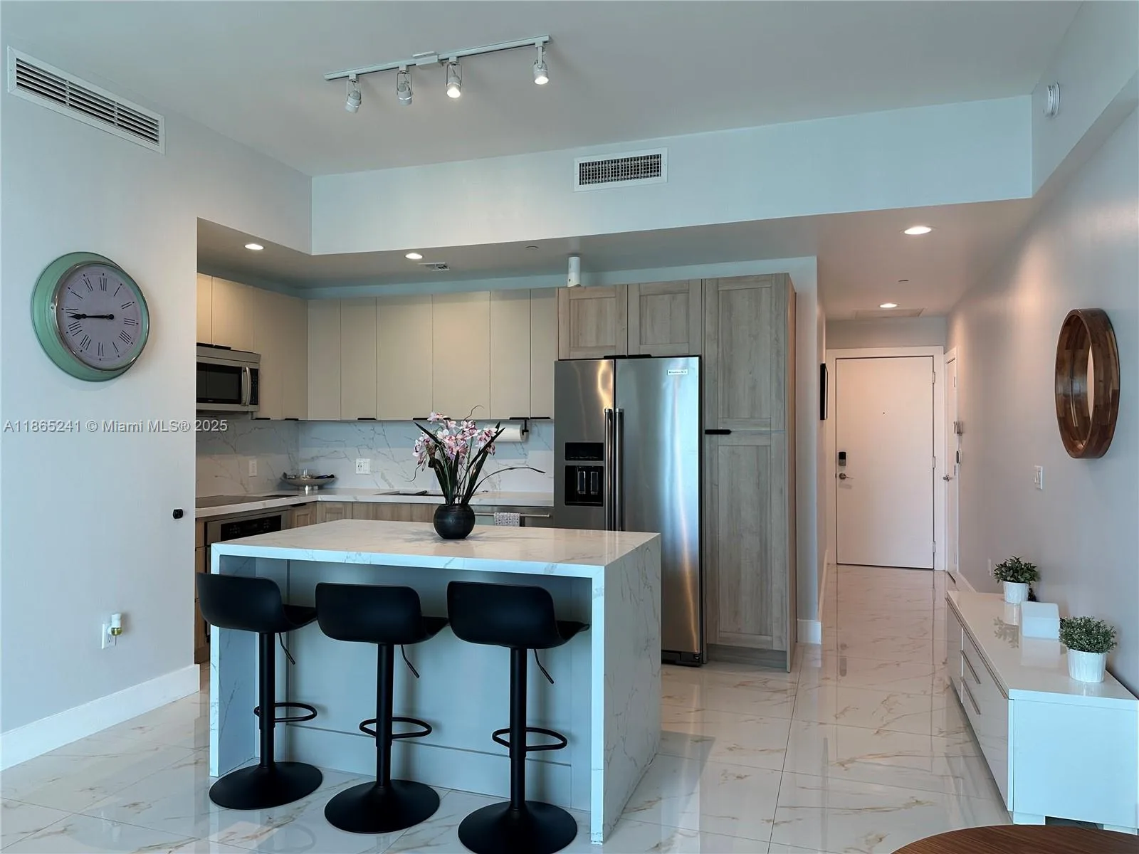950 Brickell Bay Dr # 5106, Miami, FL 33131 photo 2