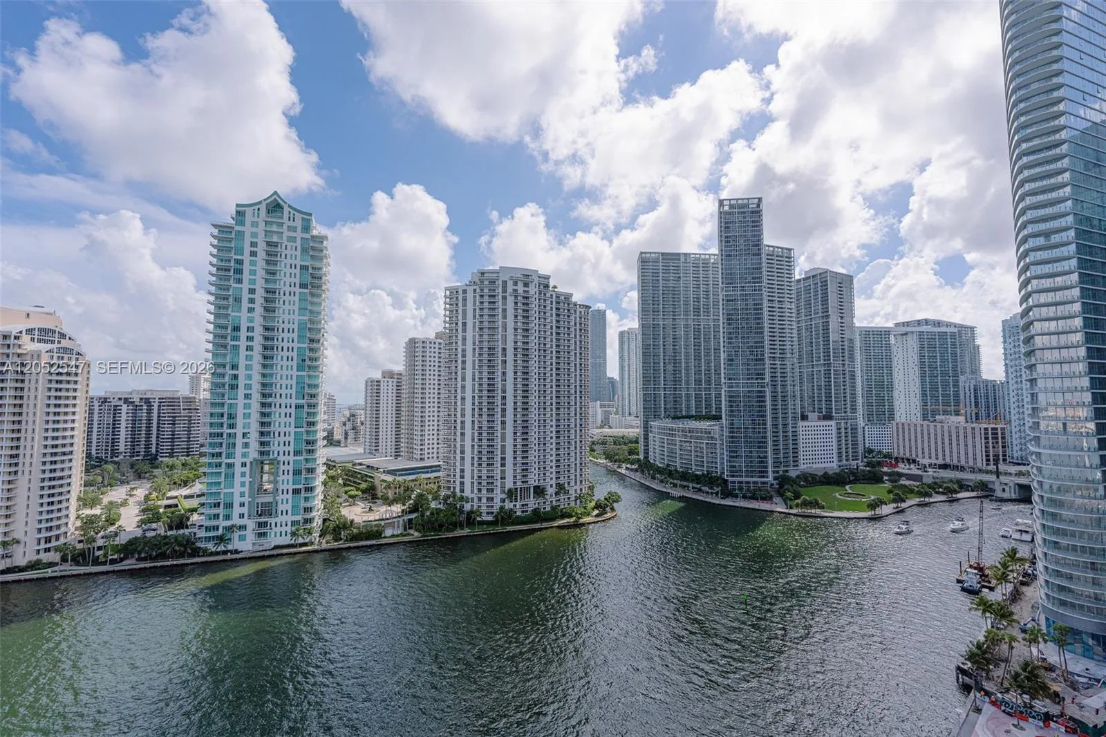 325 S Biscayne Blvd # 2119, Miami, FL 33131 photo 2