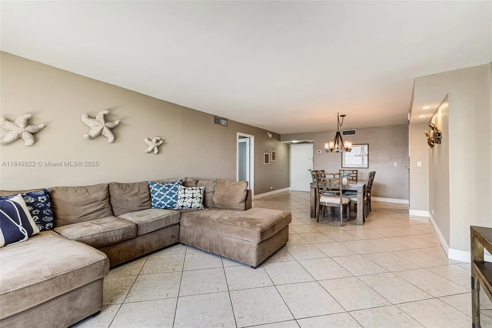 6039 Collins Ave # 936, Miami Beach, FL 33140 photo 6
