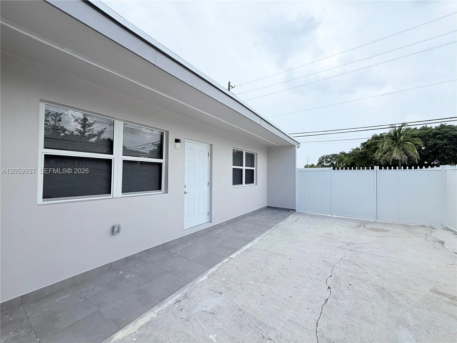 3390 NW 50th St # 3390, Miami, FL 33142