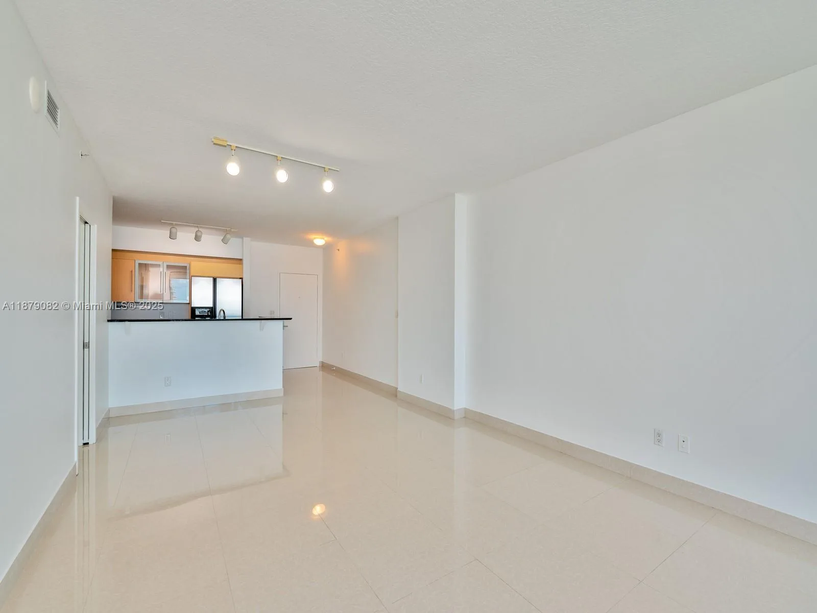 325 S Biscayne Blvd # 2715, Miami, FL 33131 photo 10