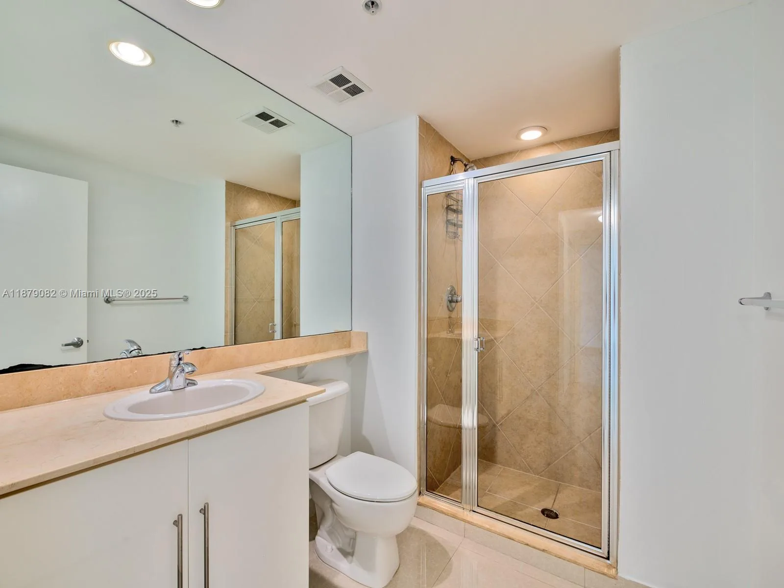 325 S Biscayne Blvd # 2715, Miami, FL 33131 photo 12