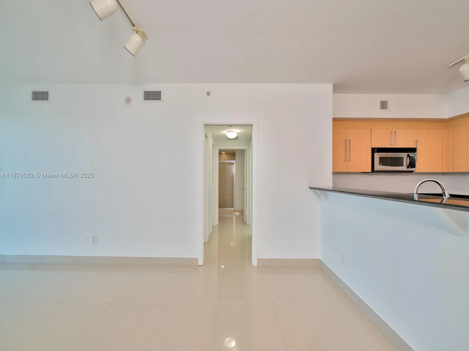 325 S Biscayne Blvd # 2715, Miami, FL 33131 photo 8