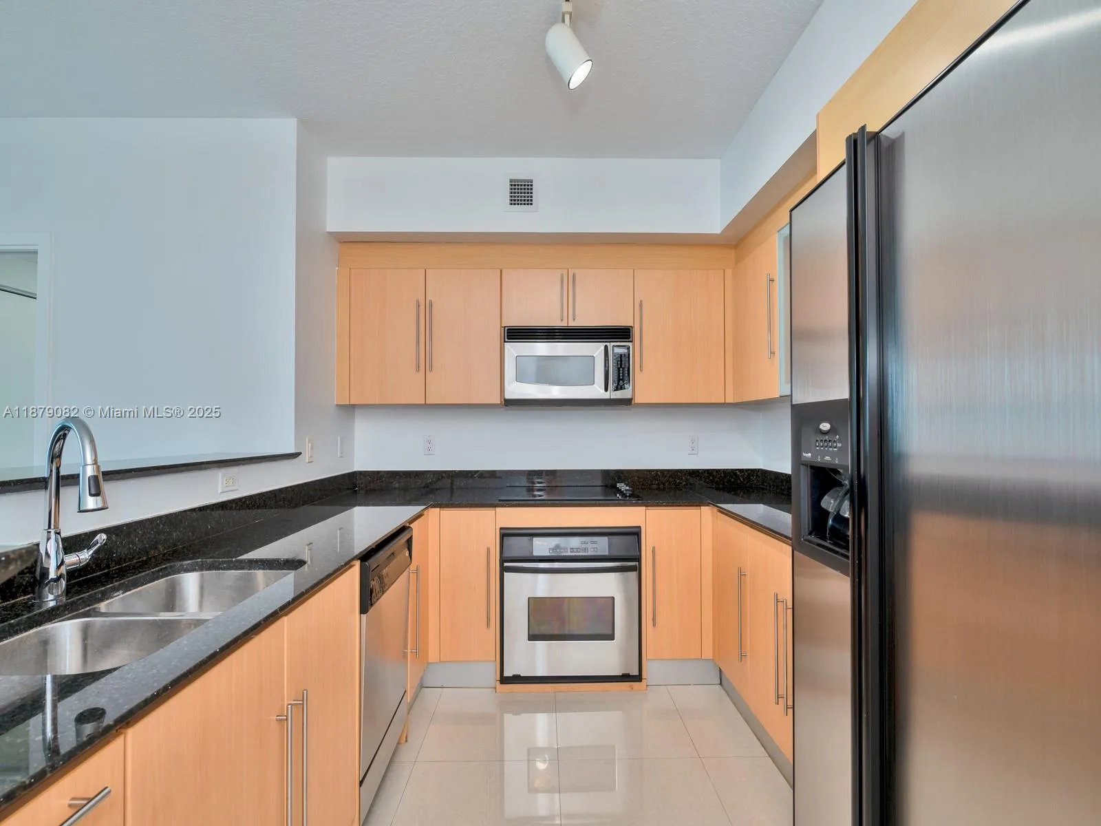 325 S Biscayne Blvd # 2715, Miami, FL 33131 photo 9