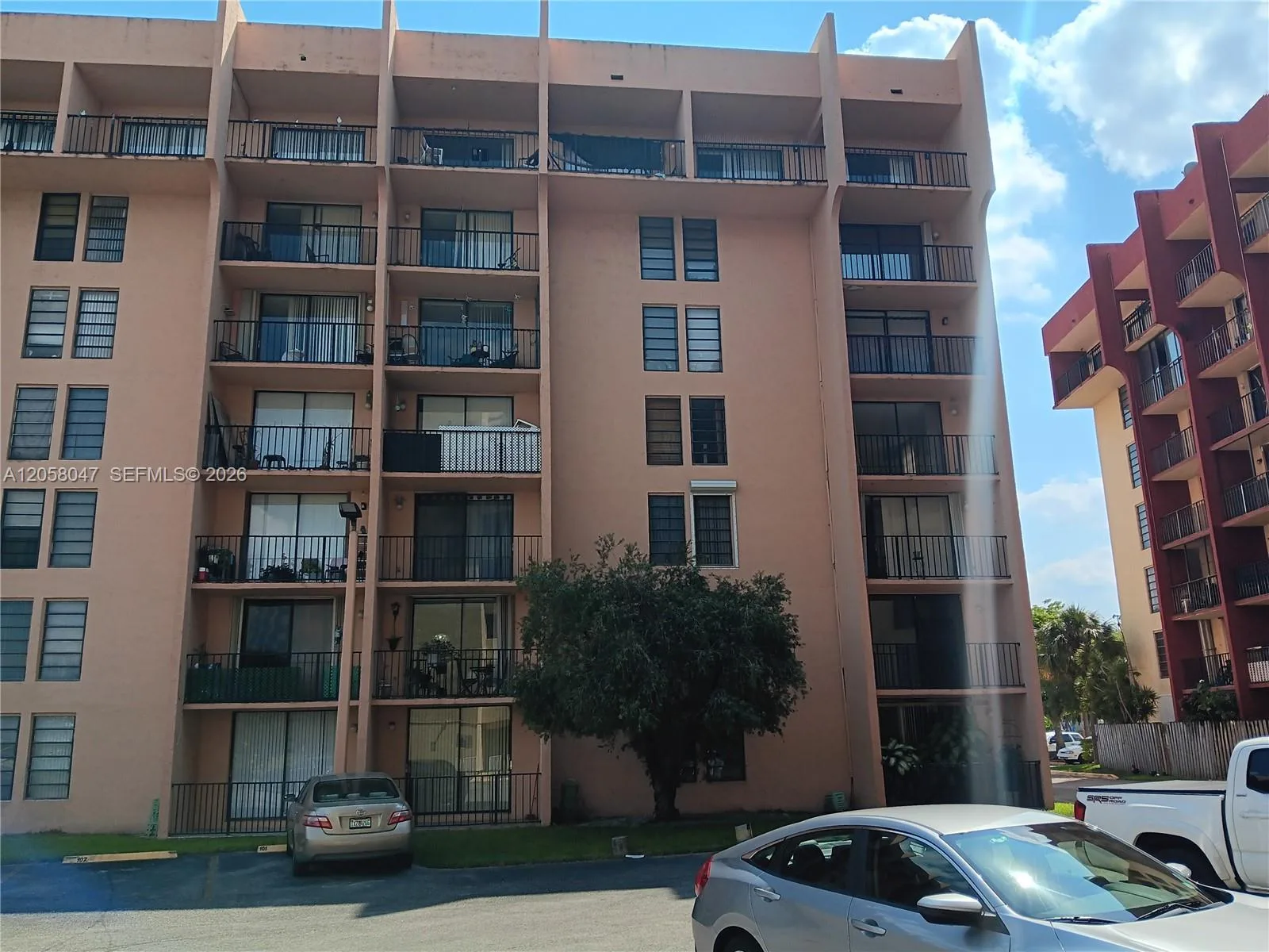 9688 Fontainebleau Blvd # 502, Miami, FL 33172 photo 2