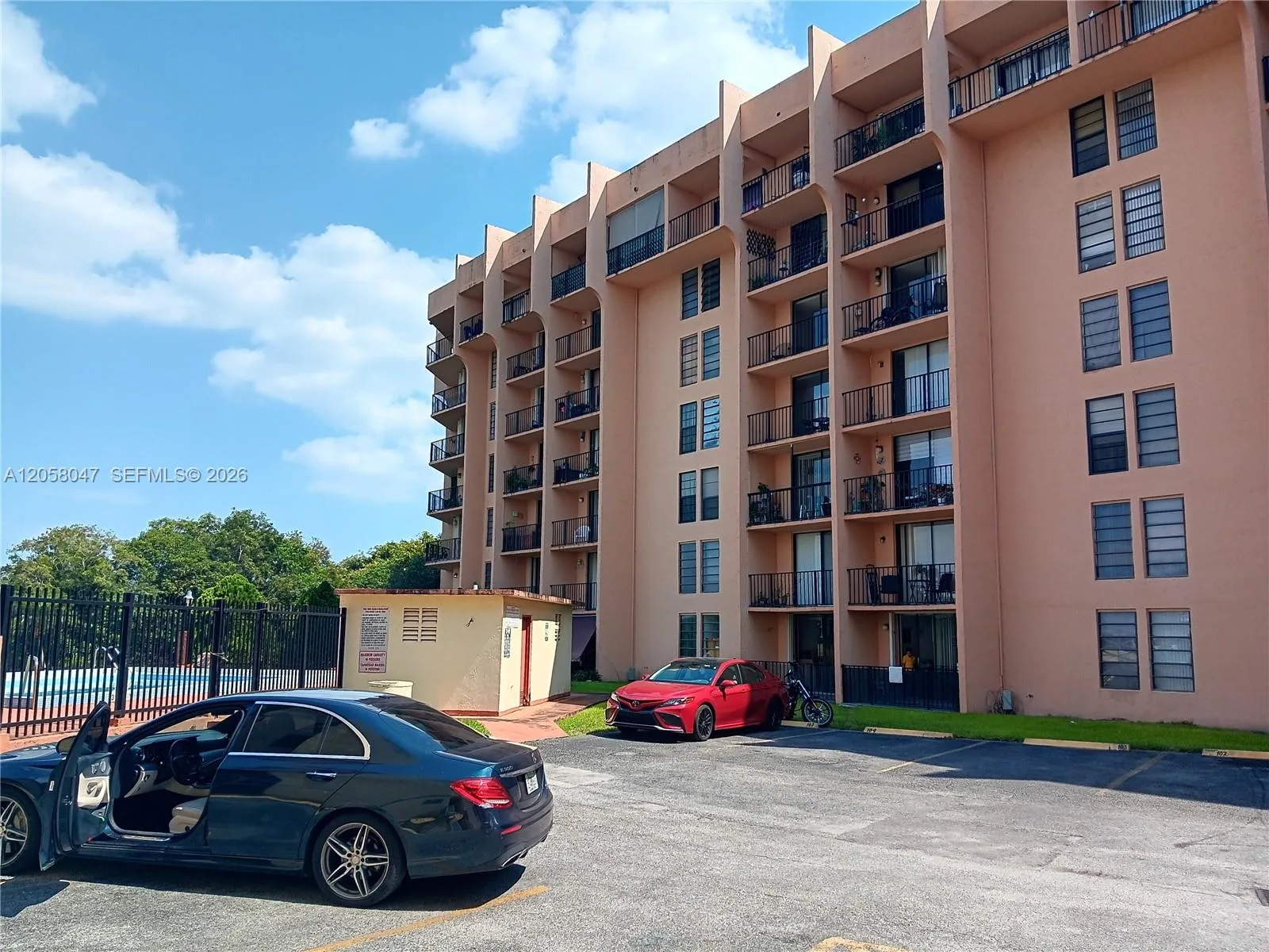 9688 Fontainebleau Blvd # 502, Miami, FL 33172 photo 3