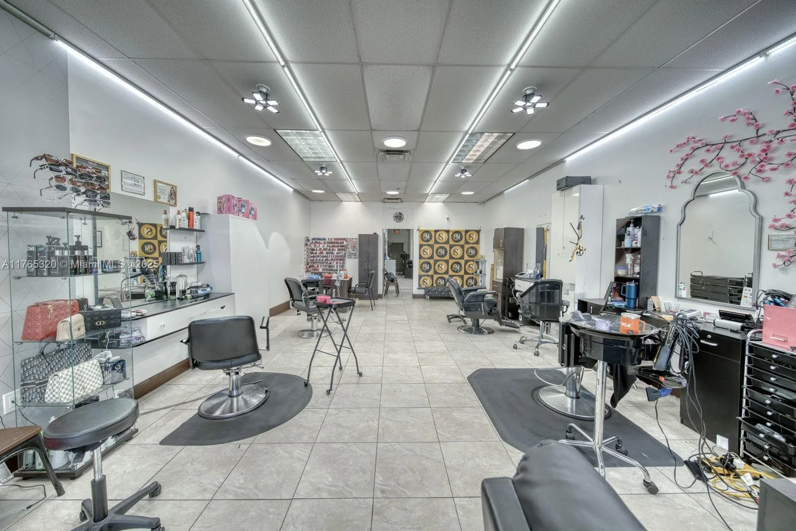 Beauty Salon For Sale On 8th St, Miami, FL 33184