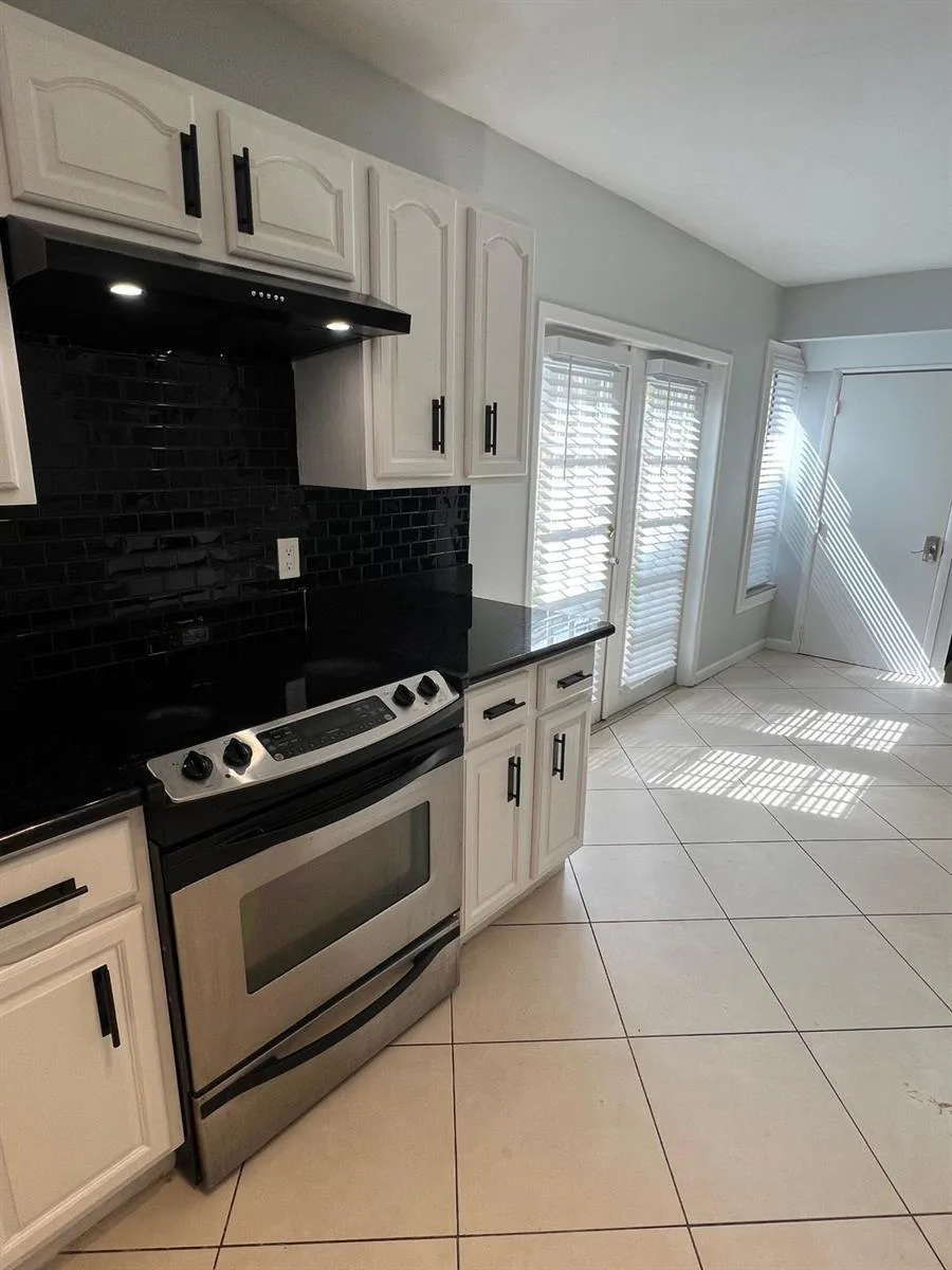 2417 Sundy Avenue, Delray Beach, FL 33444 photo 7