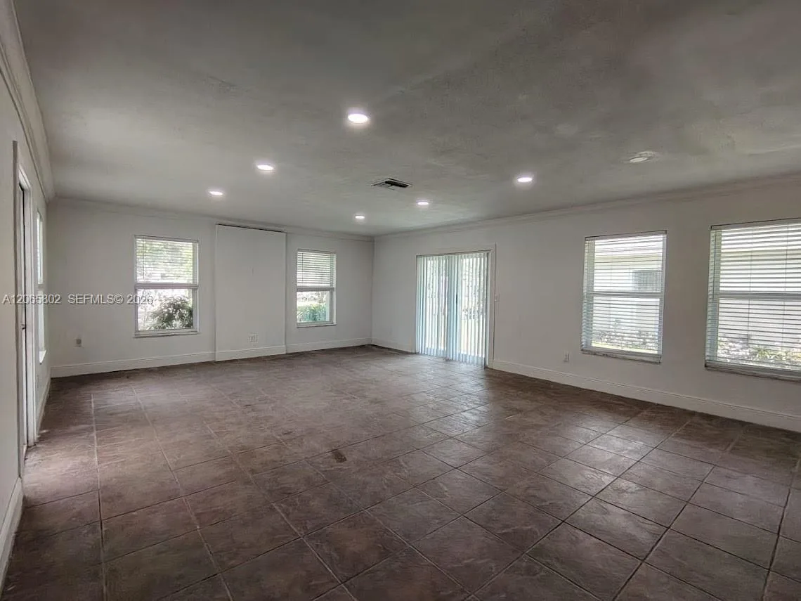 3141 N 73rd Ave, Hollywood, FL 33024 photo 5