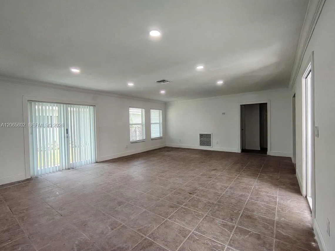 3141 N 73rd Ave, Hollywood, FL 33024 photo 6