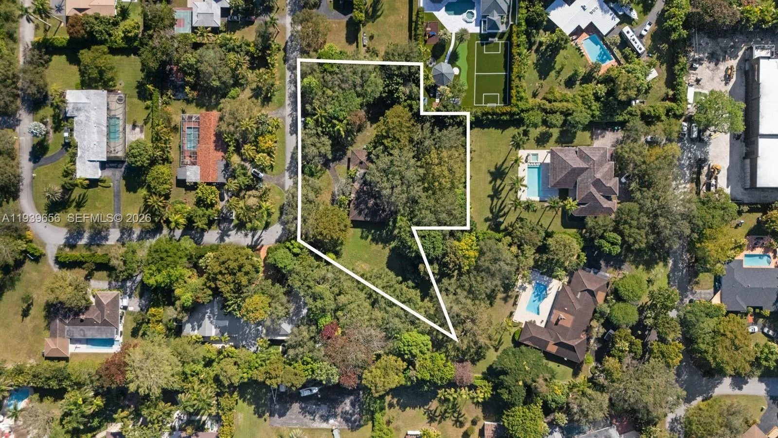 13500 SW 68th Ct, Pinecrest, FL 33156 photo 3