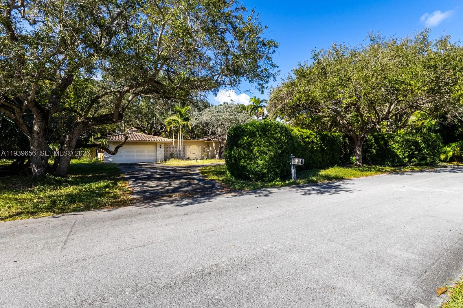 13500 SW 68th Ct, Pinecrest, FL 33156 photo 6