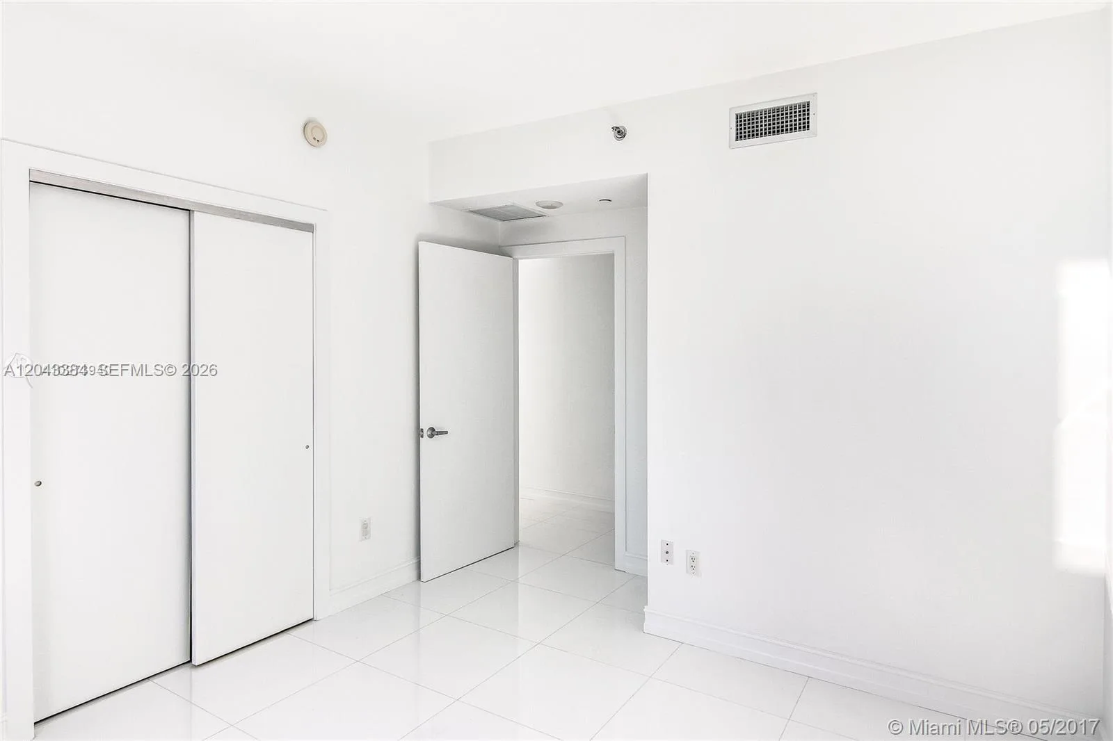 1060 Brickell Ave # 2911, Miami, FL 33131 photo 4