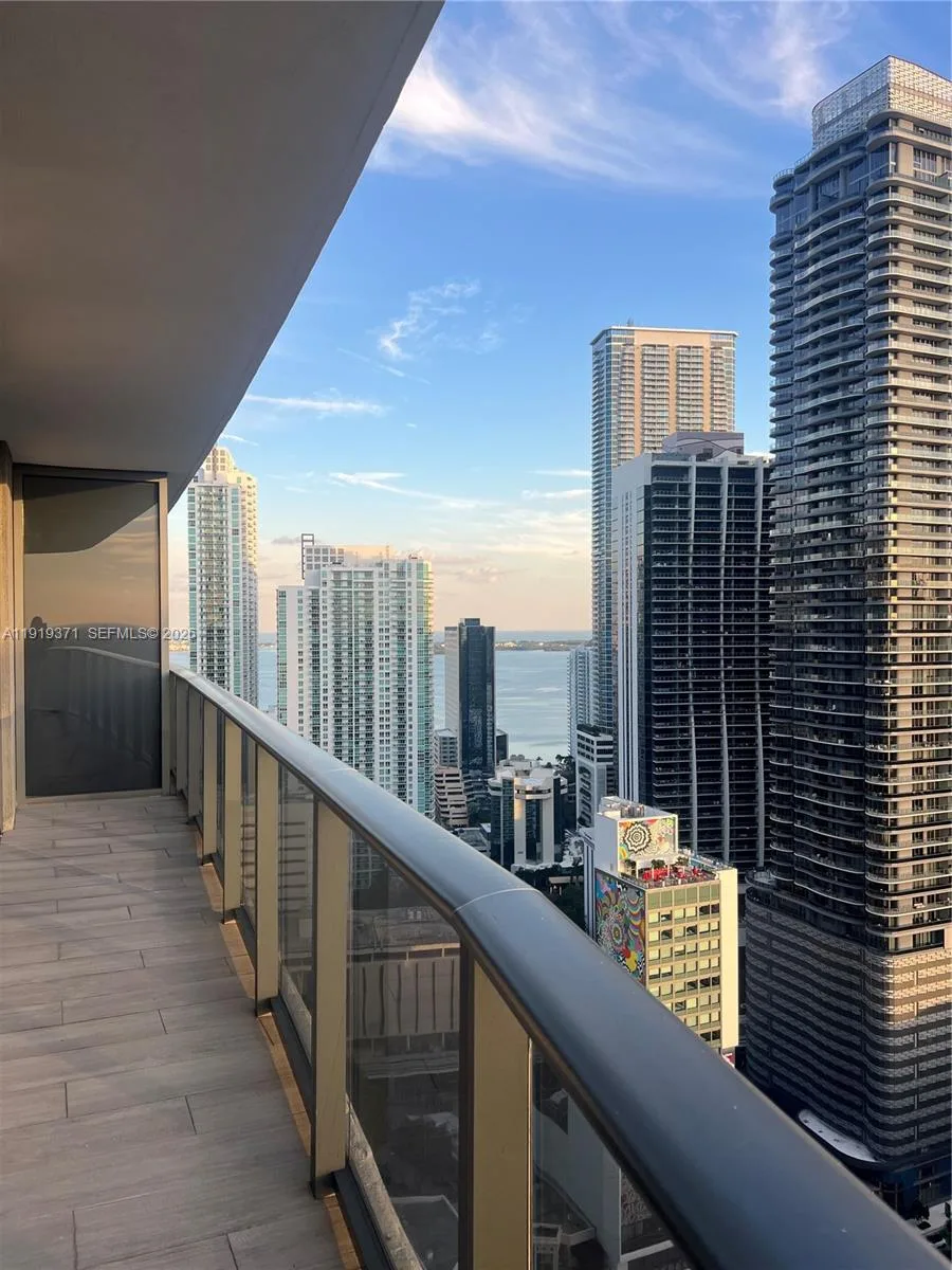 55 SW 9th St # 3406, Miami, FL 33130
