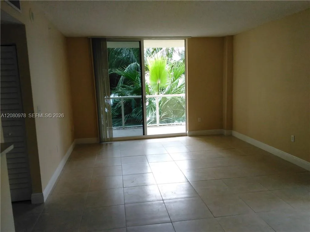 5091 NW 7 ST # 402, Miami, FL 33126