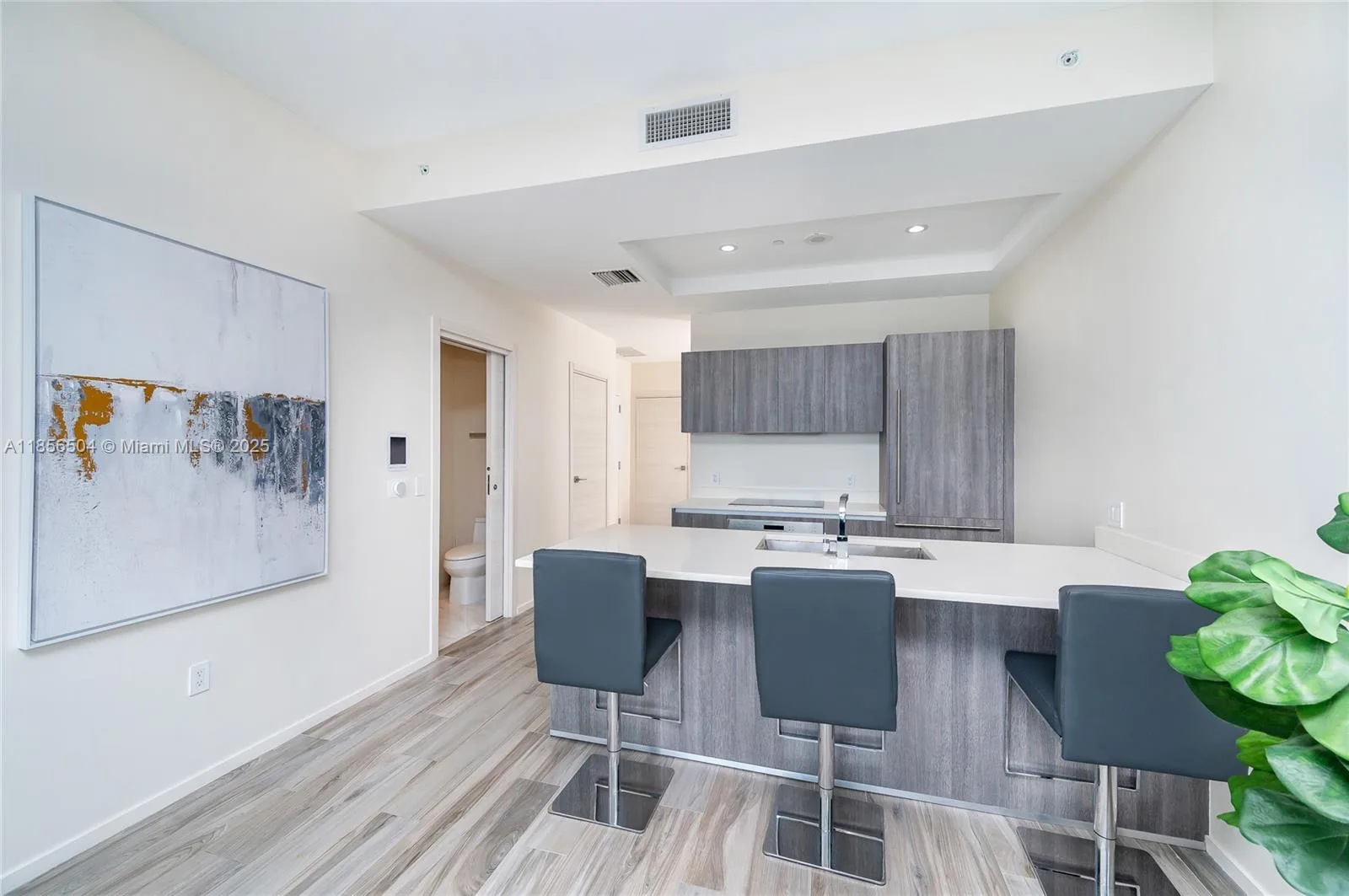 801 S Miami Ave # 5207, Miami, FL 33130 photo 10