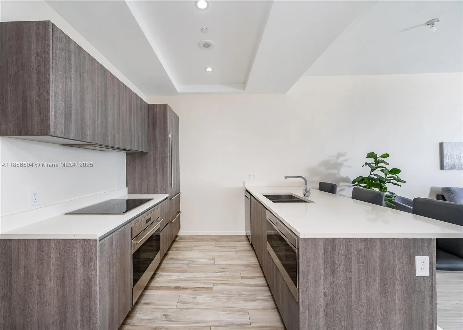 801 S Miami Ave # 5207, Miami, FL 33130 photo 9