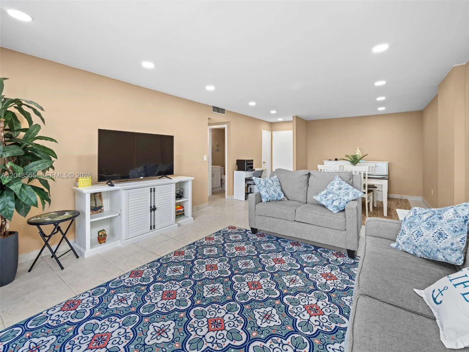 322 SE Buchanan St # 703, Hollywood, FL 33019 photo 5