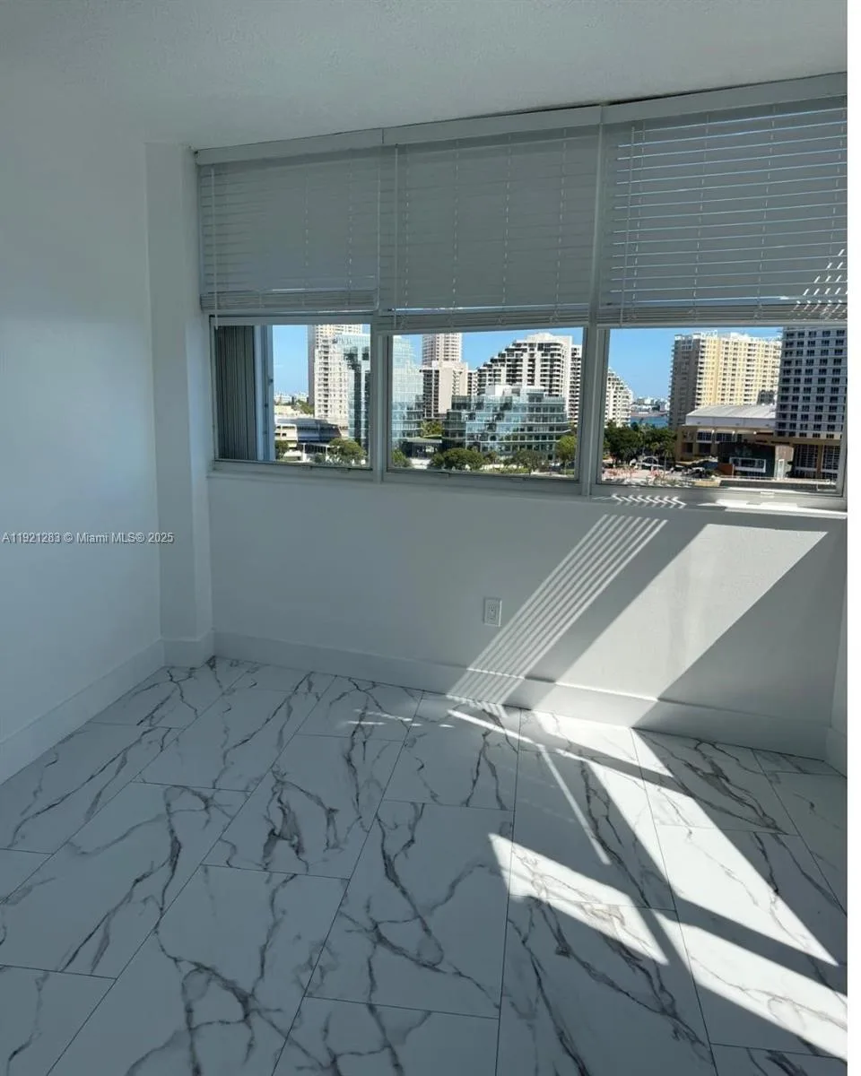 905 Brickell Bay Dr # 1030, Miami, FL 33131 photo 10