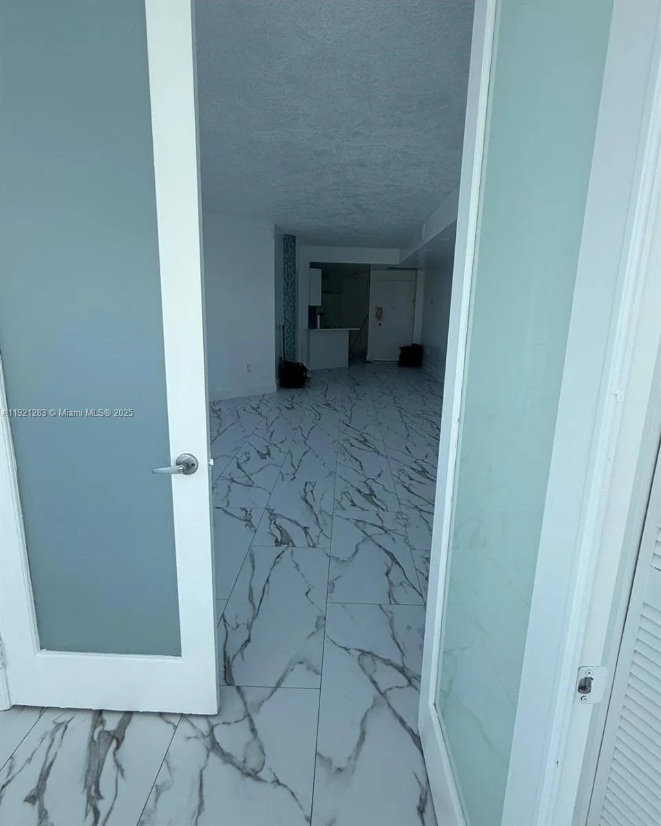 905 Brickell Bay Dr # 1030, Miami, FL 33131 photo 13