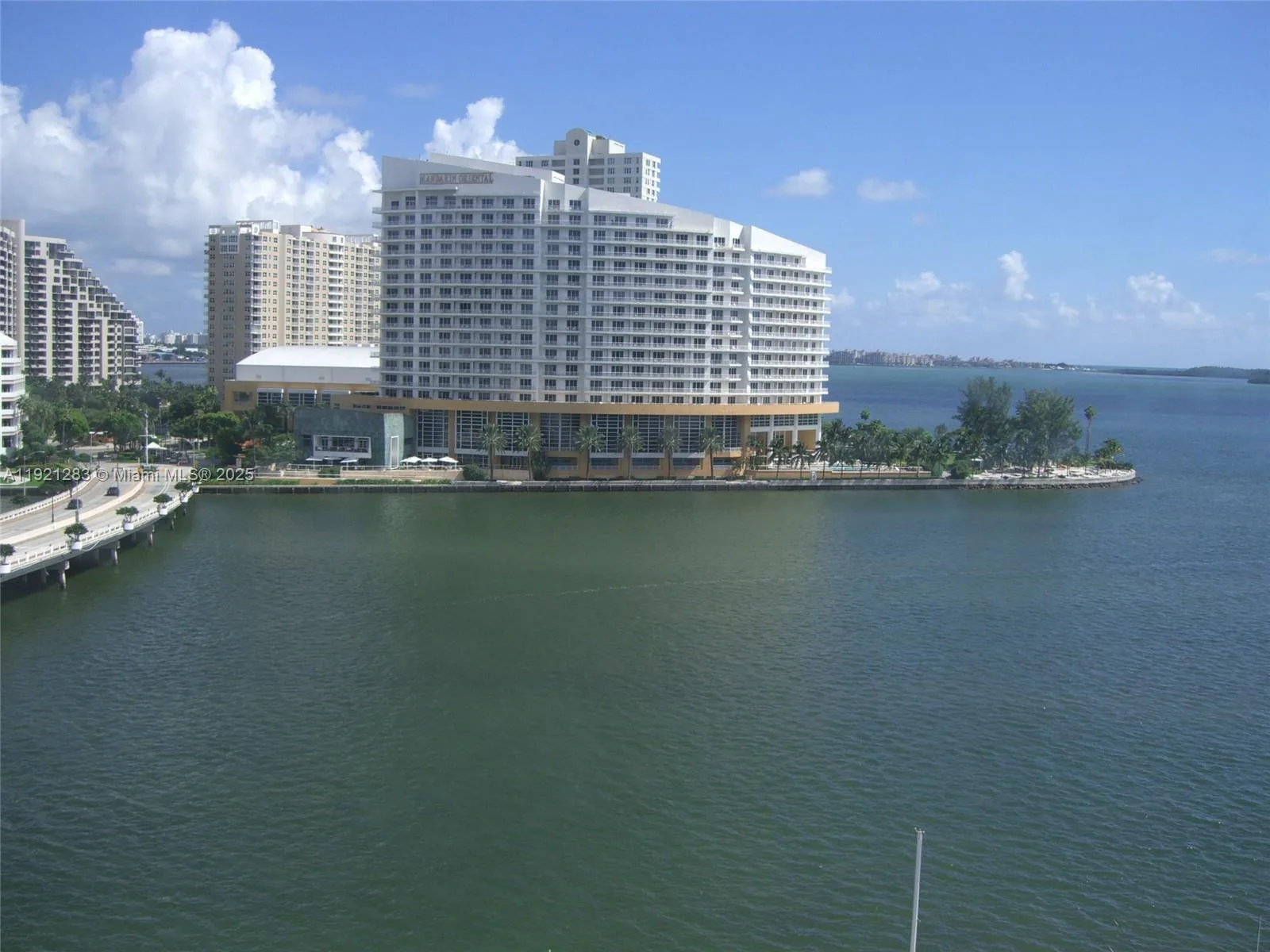 905 Brickell Bay Dr # 1030, Miami, FL 33131 photo 3