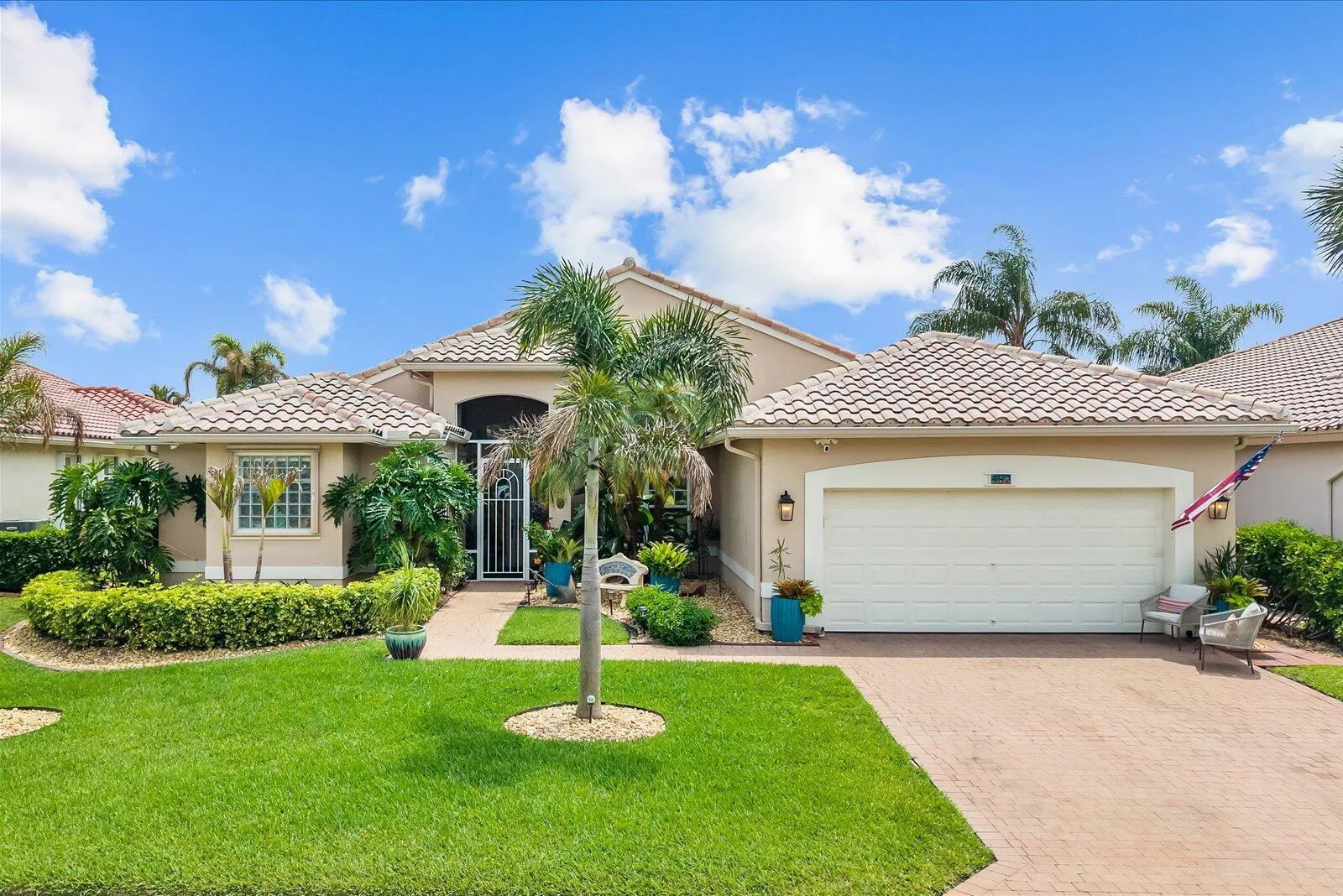 482 NW Blue Lake Drive, Port St. Lucie, FL 34986 photo 2