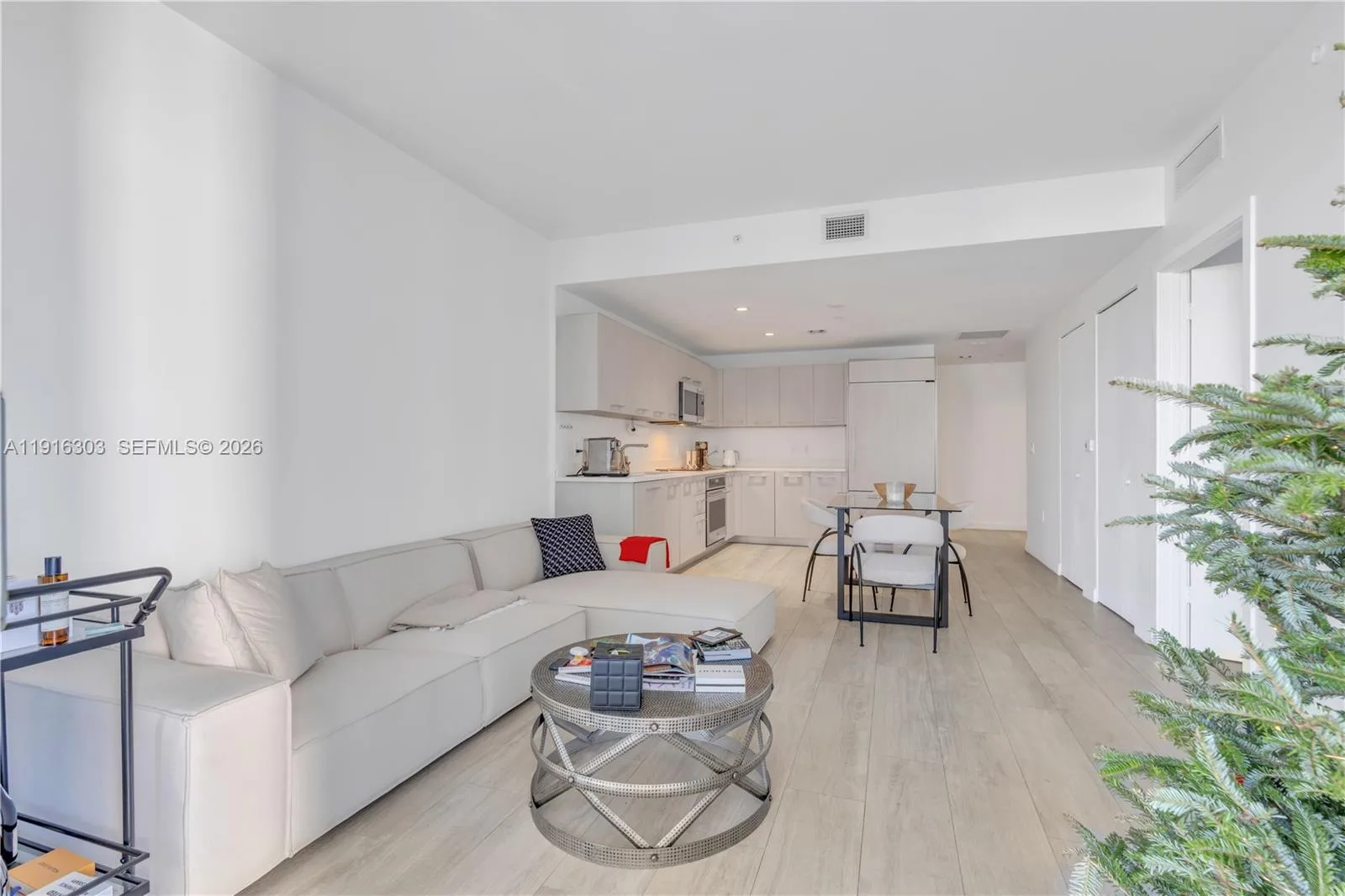 55 SW 9th St # 2610, Miami, FL 33130