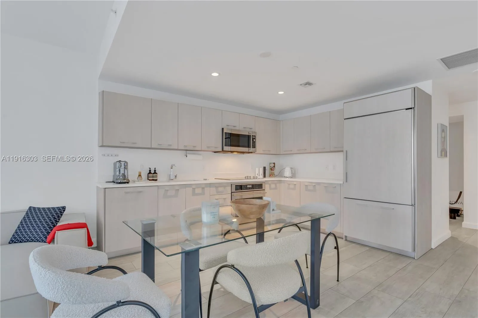 55 SW 9th St # 2610, Miami, FL 33130 photo 6