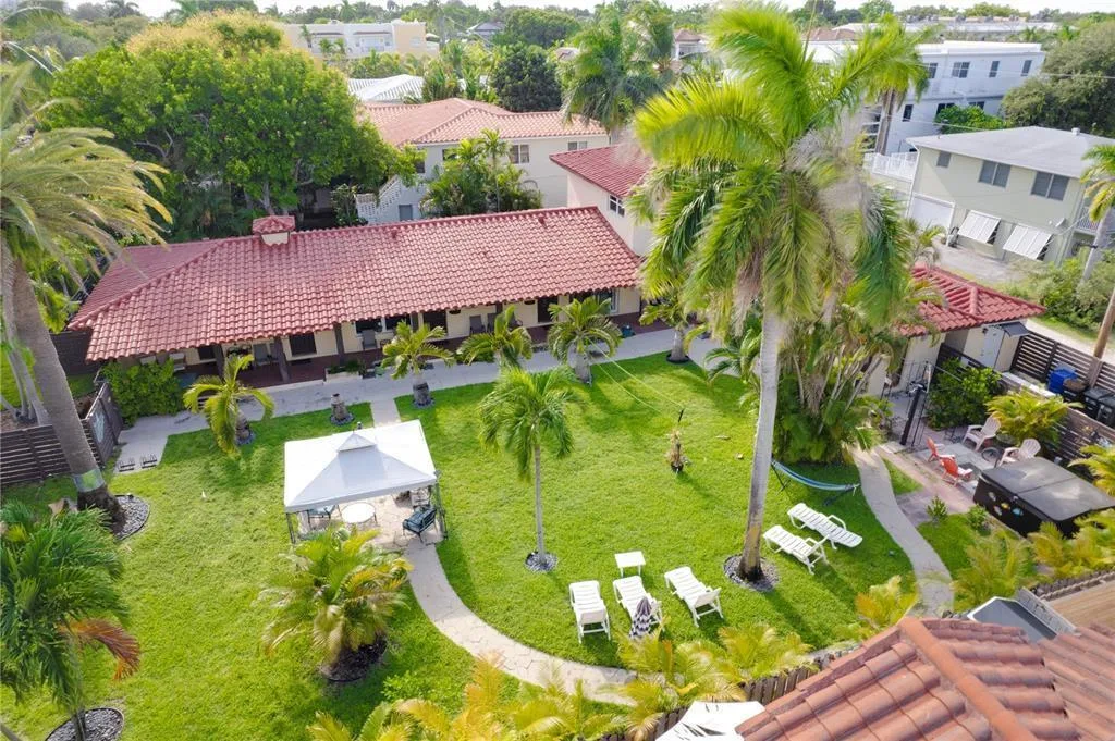 2625 NE 13th Court # 6, Fort Lauderdale, FL 33304
