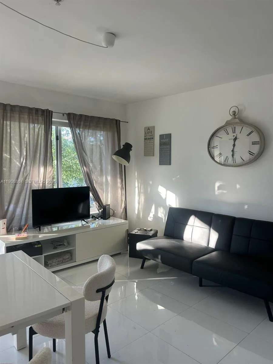 801 15th St # 202, Miami Beach, FL 33139 photo 3