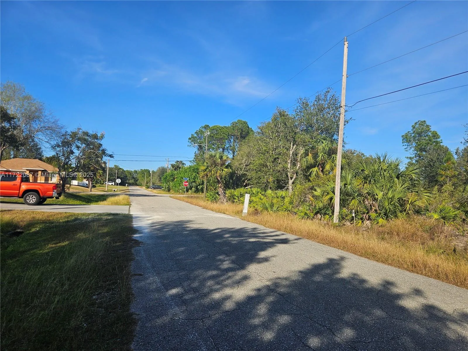 618 Thompson Ave, Lehigh Acres, FL 33972