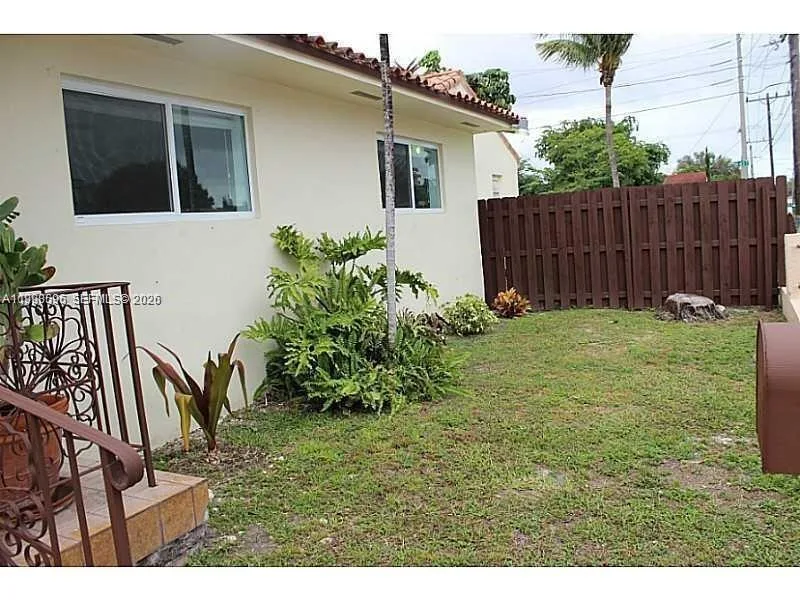 500 NW 43rd Ct # back, Miami, FL 33126 photo 2