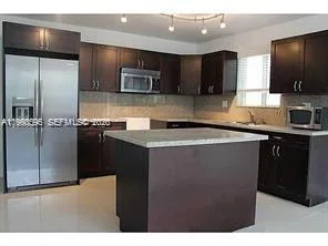 500 NW 43rd Ct # back, Miami, FL 33126 photo 3