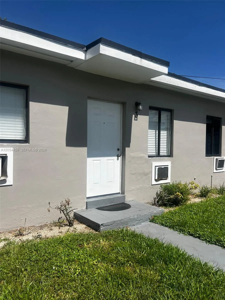 2090 NW 31th St # 4, Miami, FL 33142 — zdjęcie 2