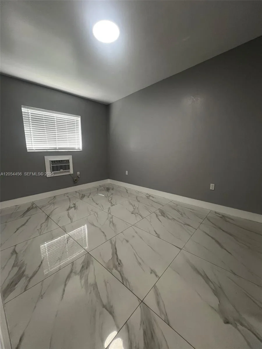 2090 NW 31th St # 4, Miami, FL 33142 — zdjęcie 3