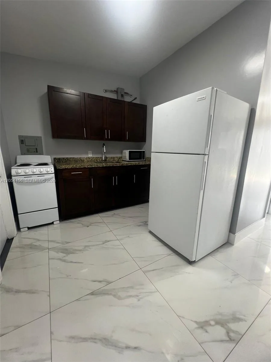 2090 NW 31th St # 4, Miami, FL 33142 photo 7