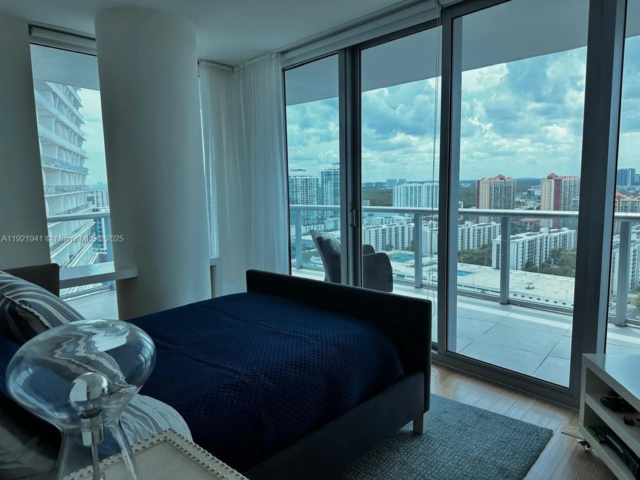 17001 Collins Ave # 2601, Sunny Isles Beach, FL 33160 photo 13