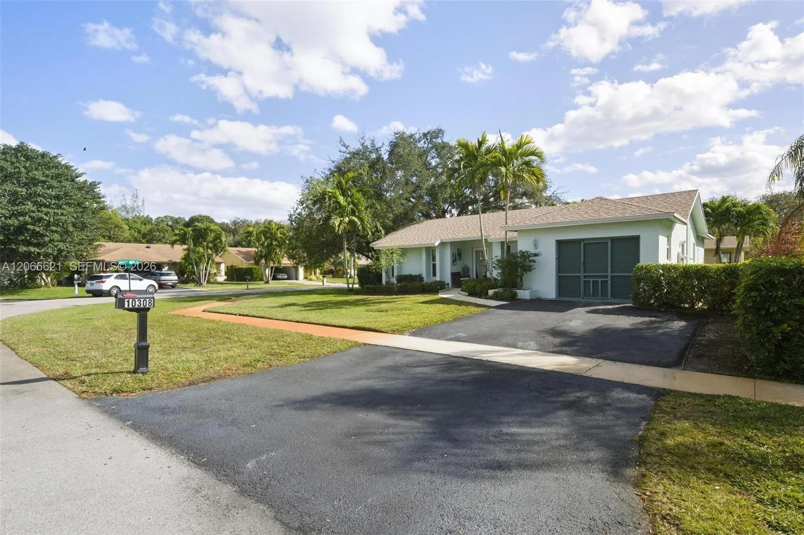 10308 Greenbriar Ct, Boca Raton, FL 33498 photo 2