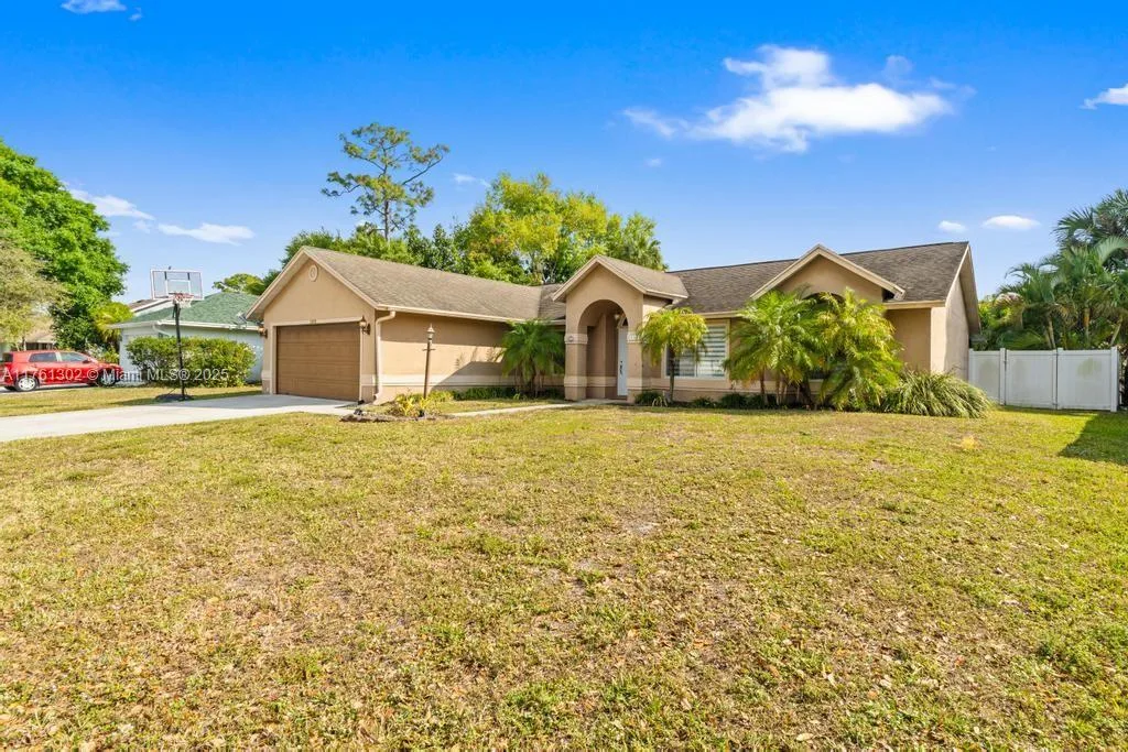 155 Kings Way, Royal Palm Beach, FL 33411 — zdjęcie 2