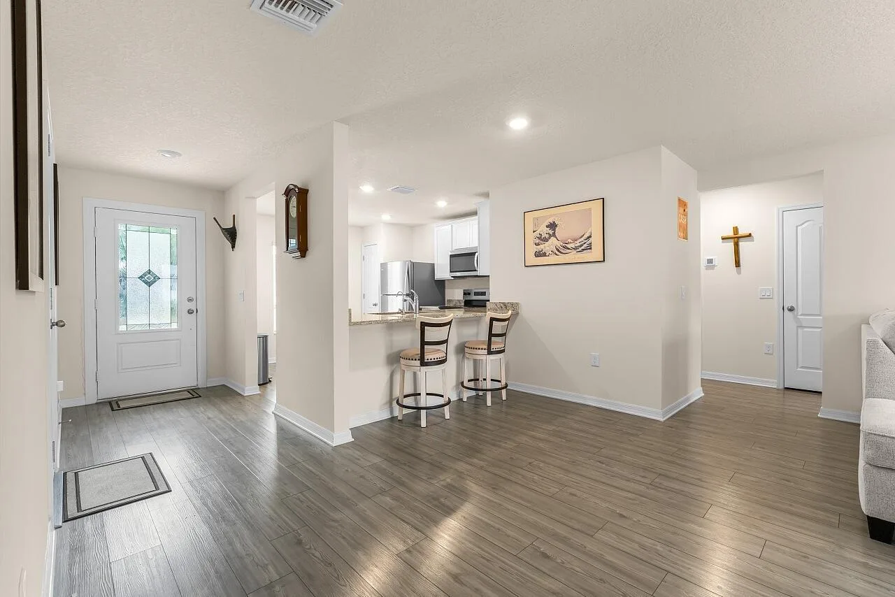 8275 105th Court, Vero Beach, FL 32967 photo 3