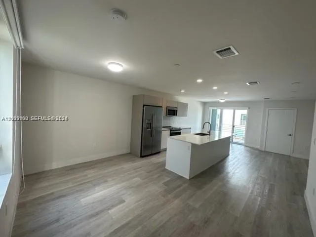 2561 NE 193rd St # 1208, Miami, FL 33180 photo 7