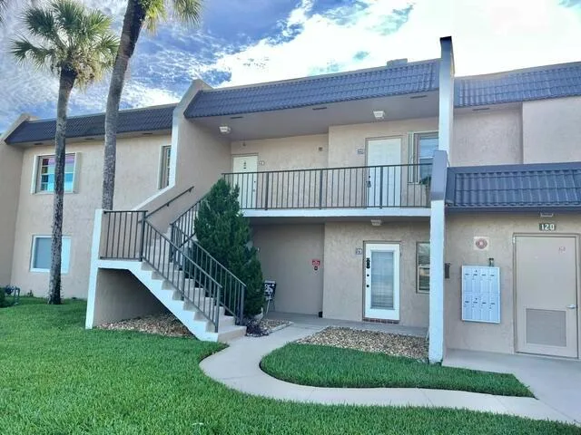 120 Lake Meryl Drive # 220, West Palm Beach, FL 33411