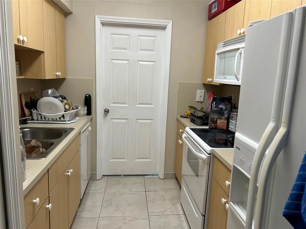 7085 NOVA Drive # 113, Davie, FL 33317 photo 7
