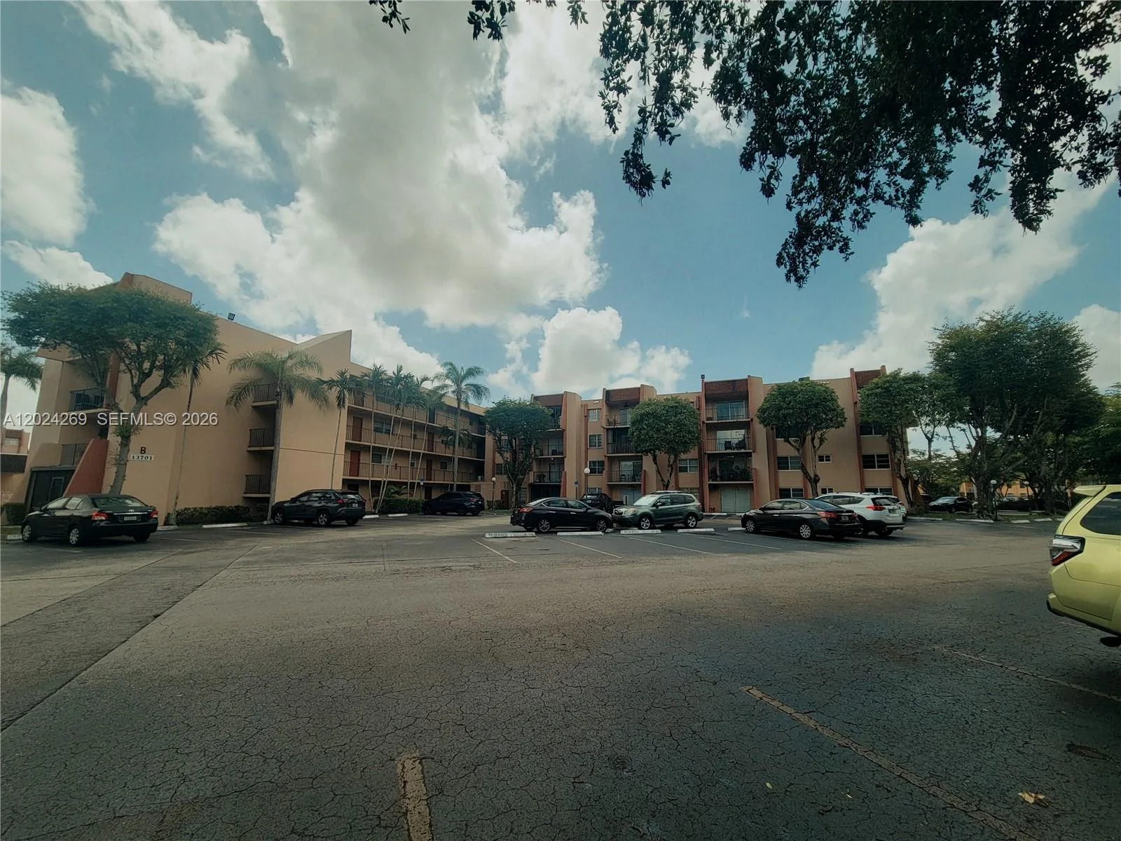 13701 Kendale Lakes Cir # B-112, Miami, FL 33183