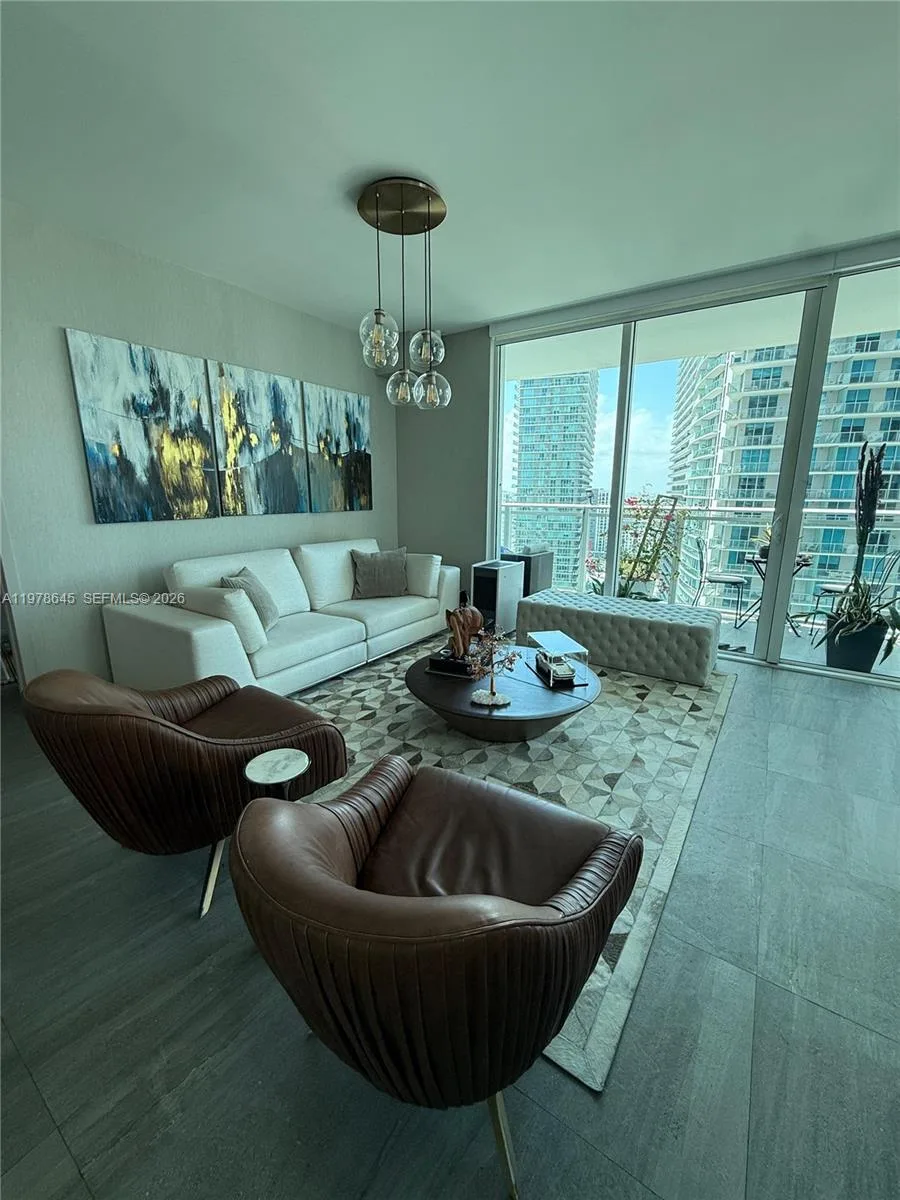 1080 Brickell Ave # 2109, Miami, FL 33131