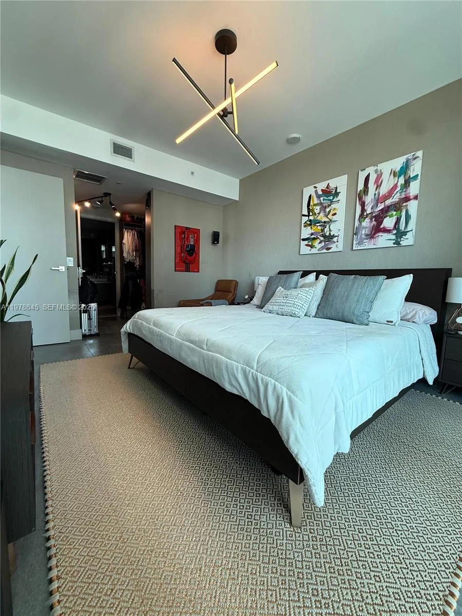 1080 Brickell Ave # 2109, Miami, FL 33131 photo 2
