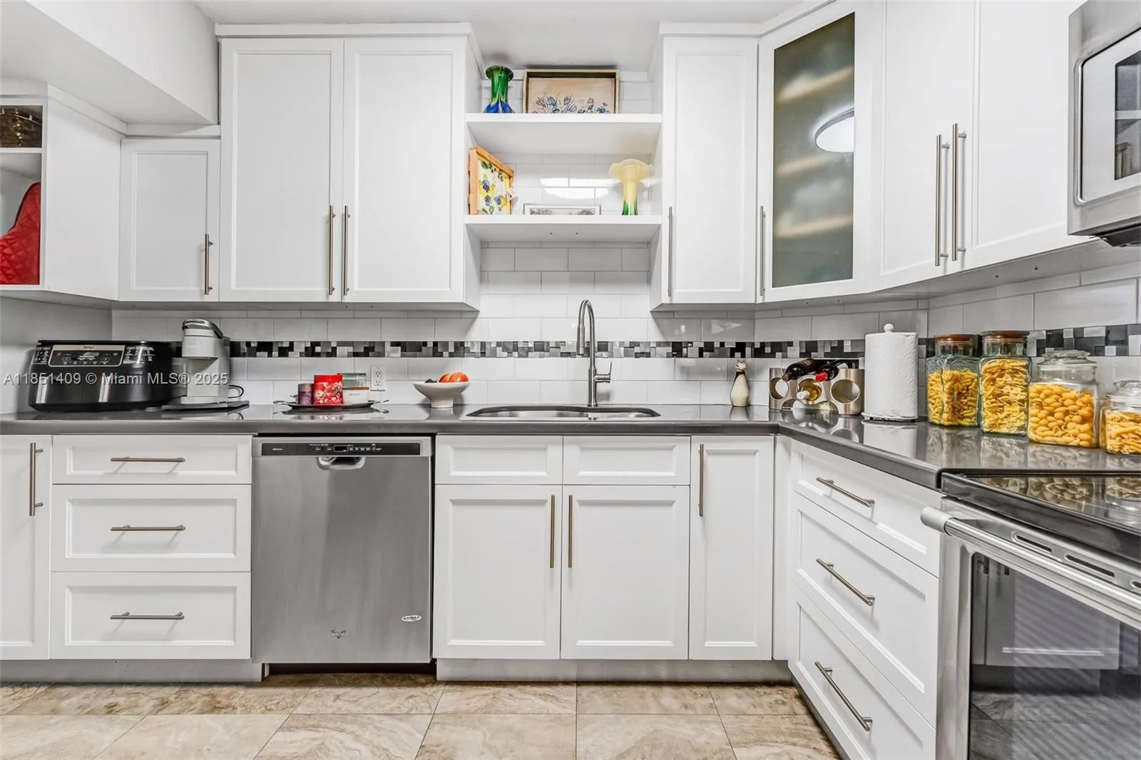 4330 Hillcrest Dr # 516, Hollywood, FL 33021 photo 13